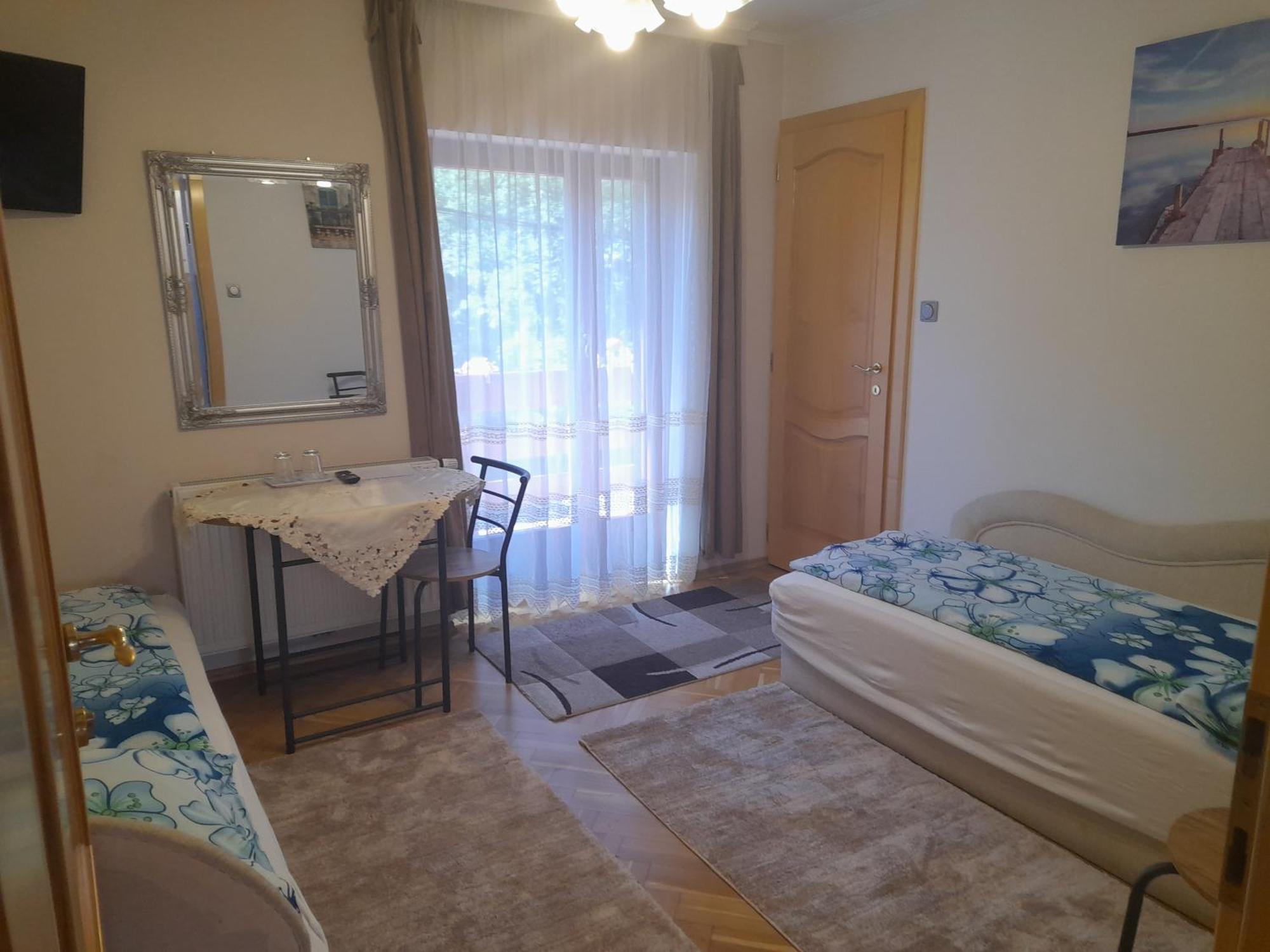Guest house Aranyeso Vendeghaz Csorbai 2*