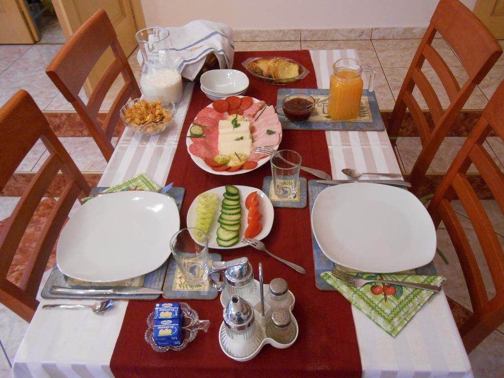 Aranyeso Vendeghaz Csorbai Guest house 2*